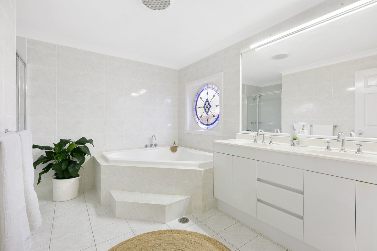 20 Castlecrag Avenue Banora Point 13