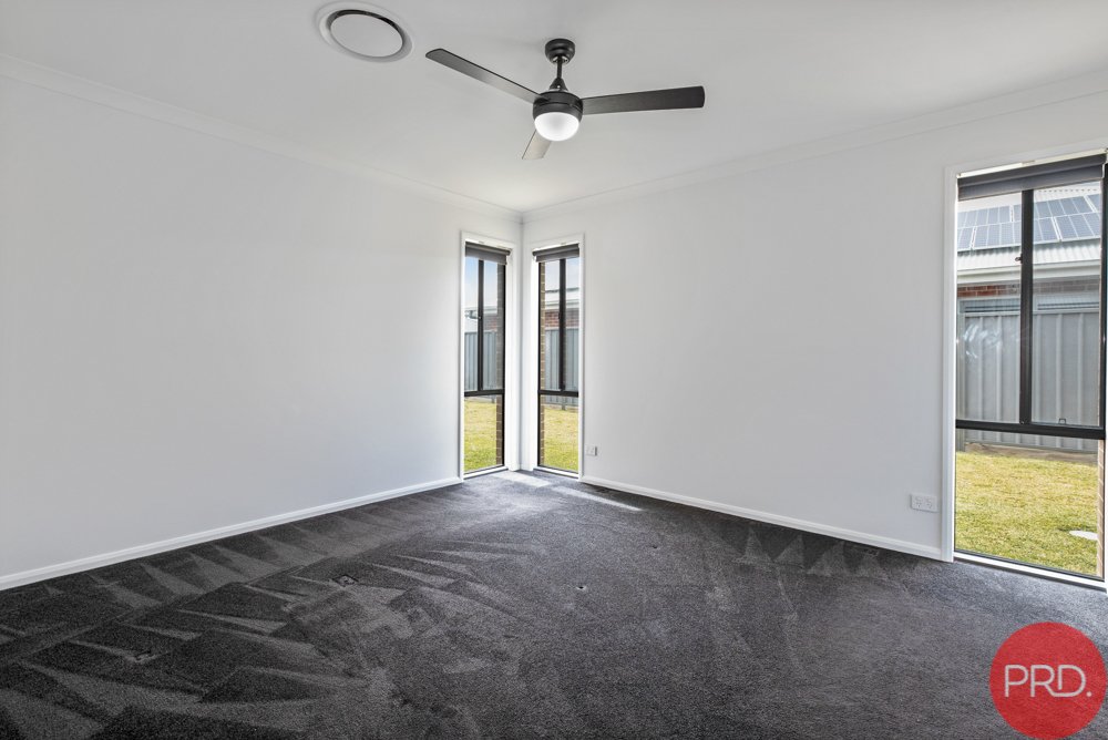 20 Centrefield Street RUTHERFORD 11