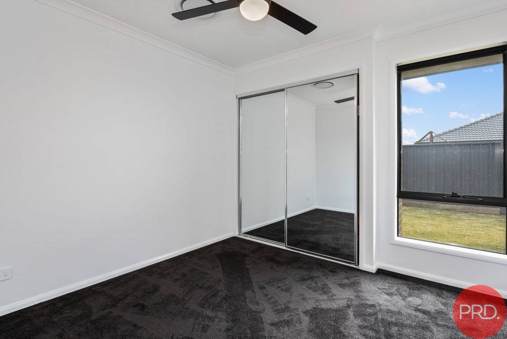 20 Centrefield Street RUTHERFORD 15