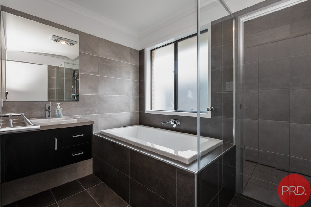 20 Centrefield Street RUTHERFORD 16