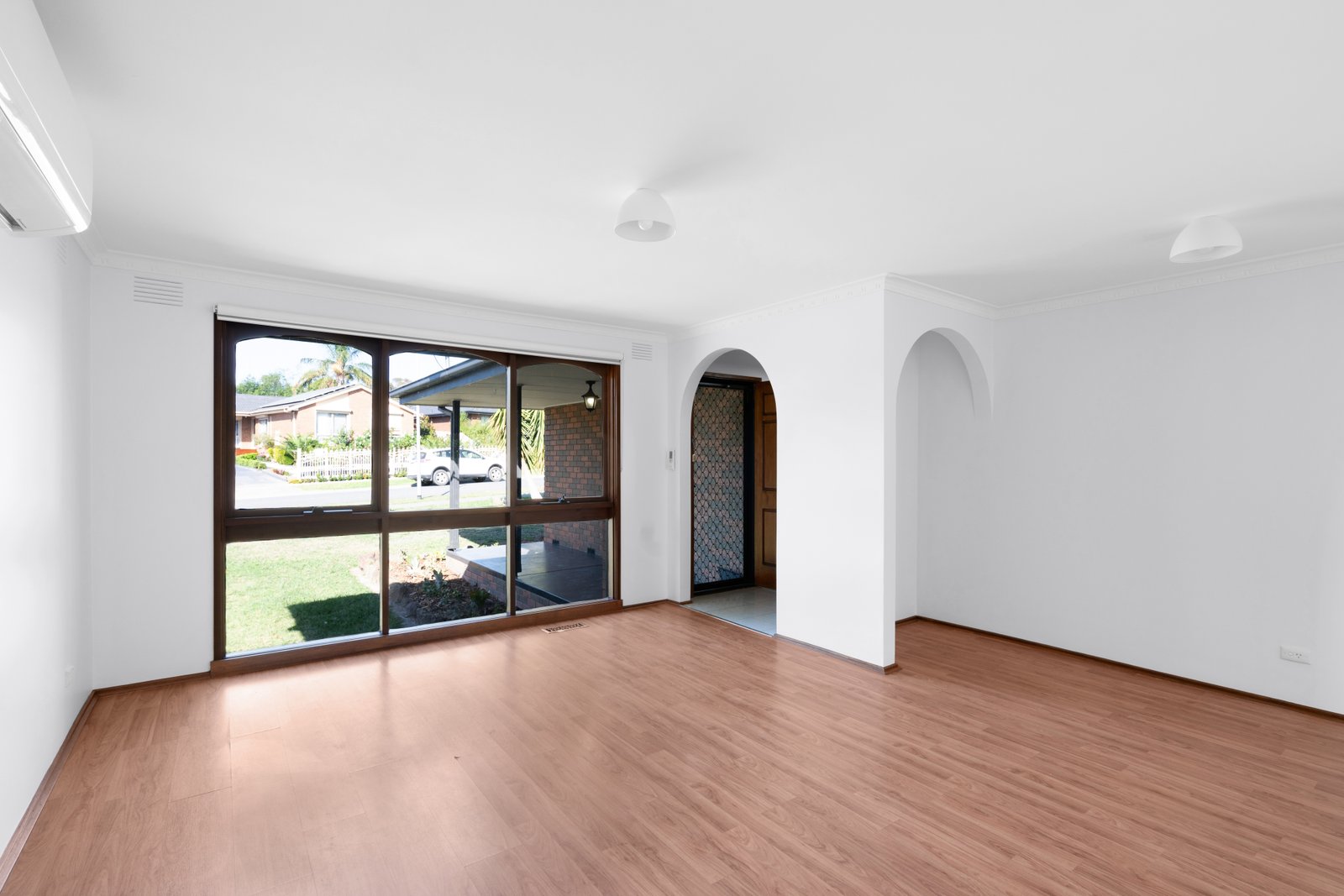 Real Estate and Property in 20 Chester Court, Endeavour Hills, VIC