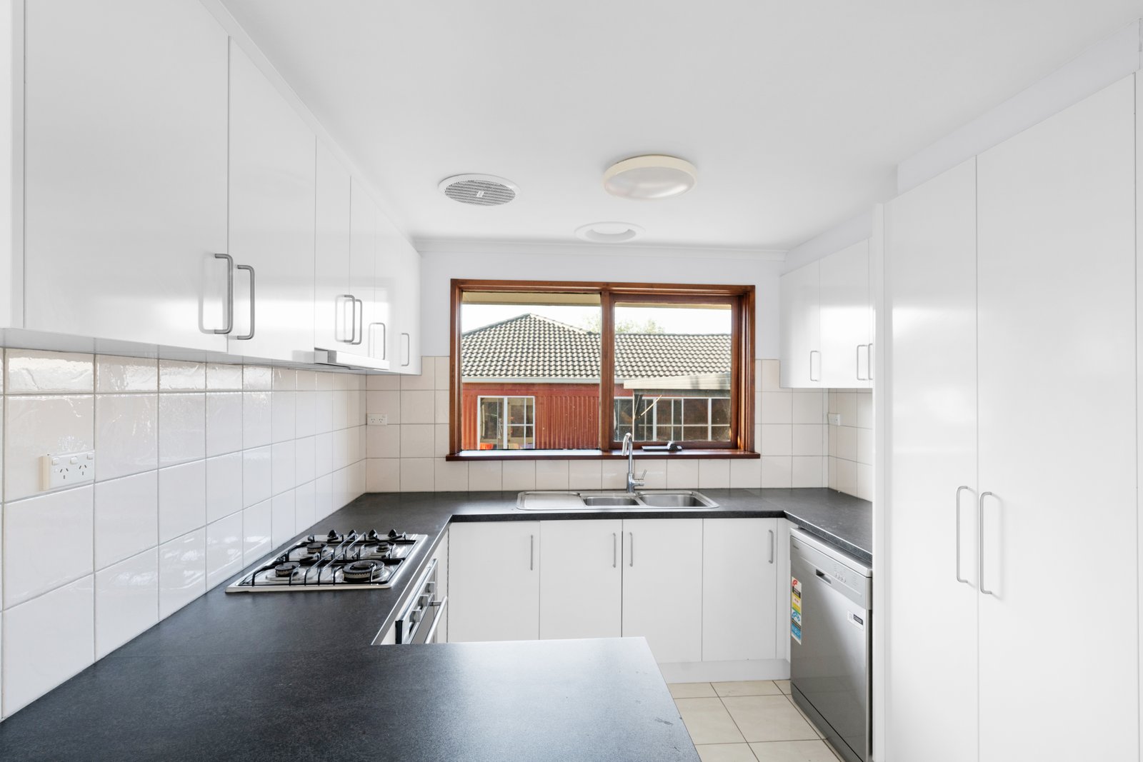 Real Estate and Property in 20 Chester Court, Endeavour Hills, VIC