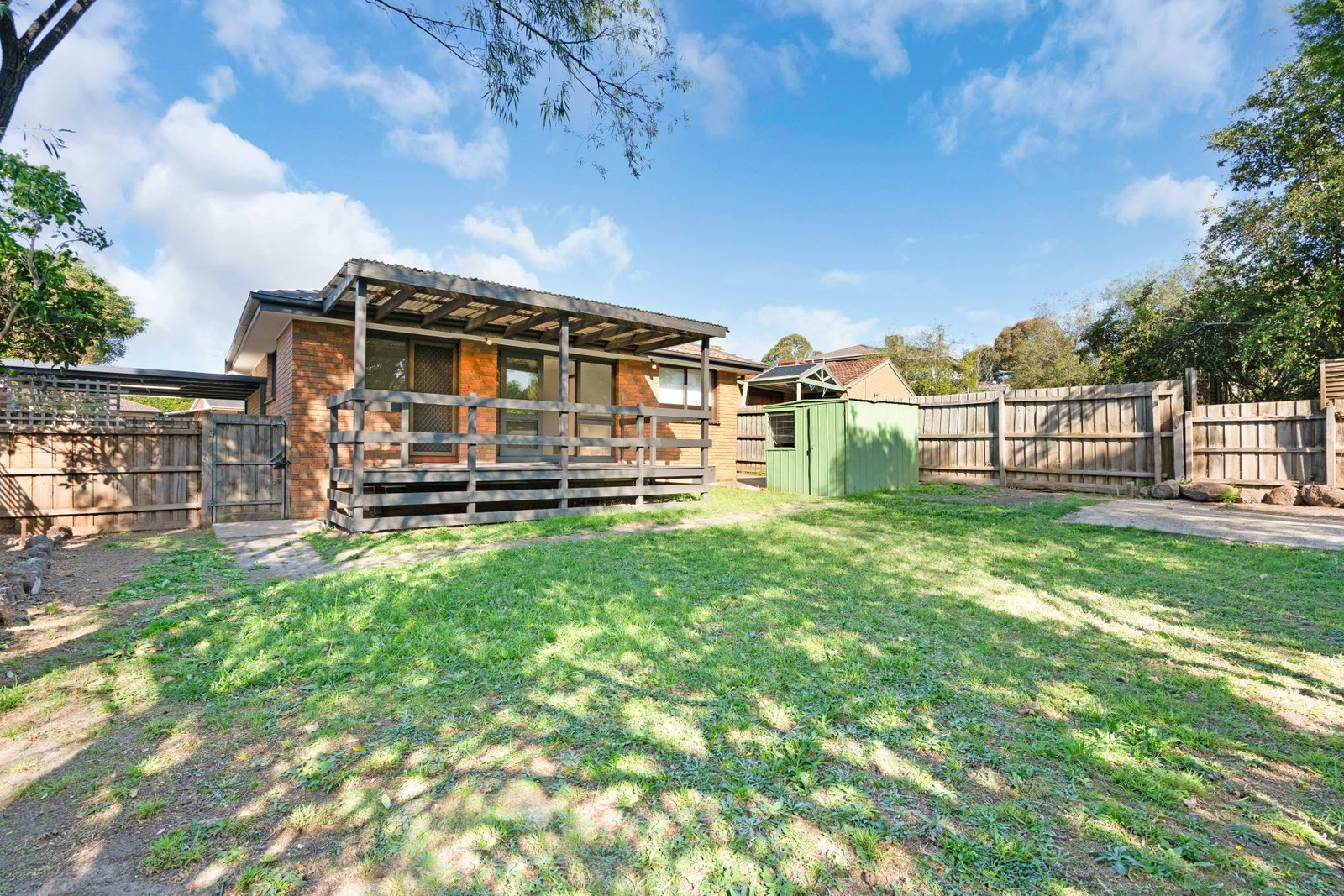 Real Estate and Property in 20 Chester Court, Endeavour Hills, VIC