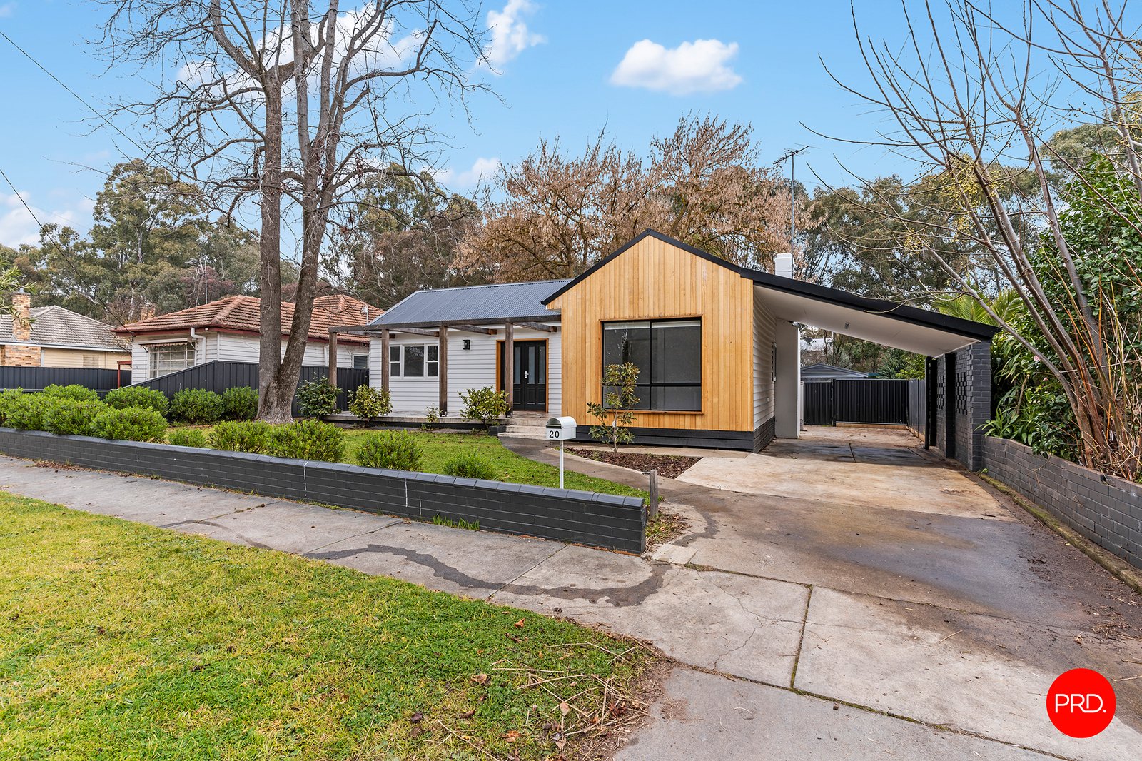 20 College Crescent FLORA HILL 2