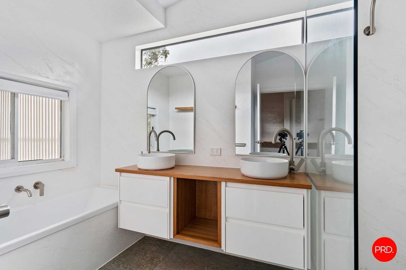 20 College Crescent FLORA HILL 10