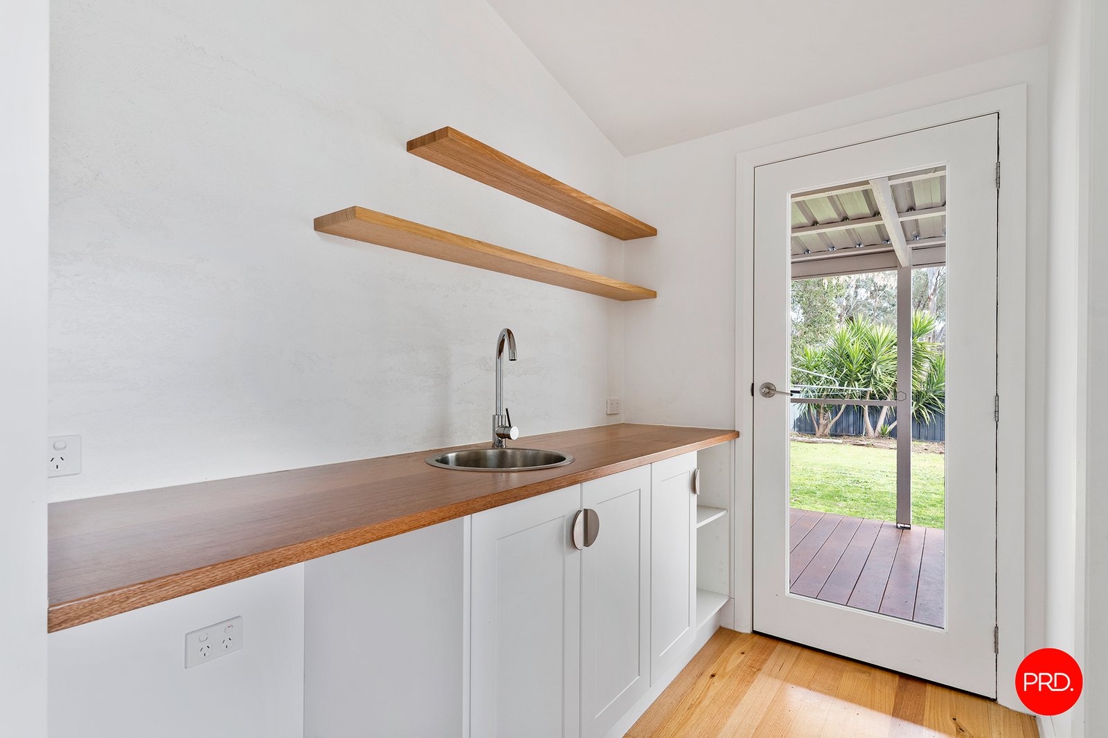 20 College Crescent FLORA HILL 11