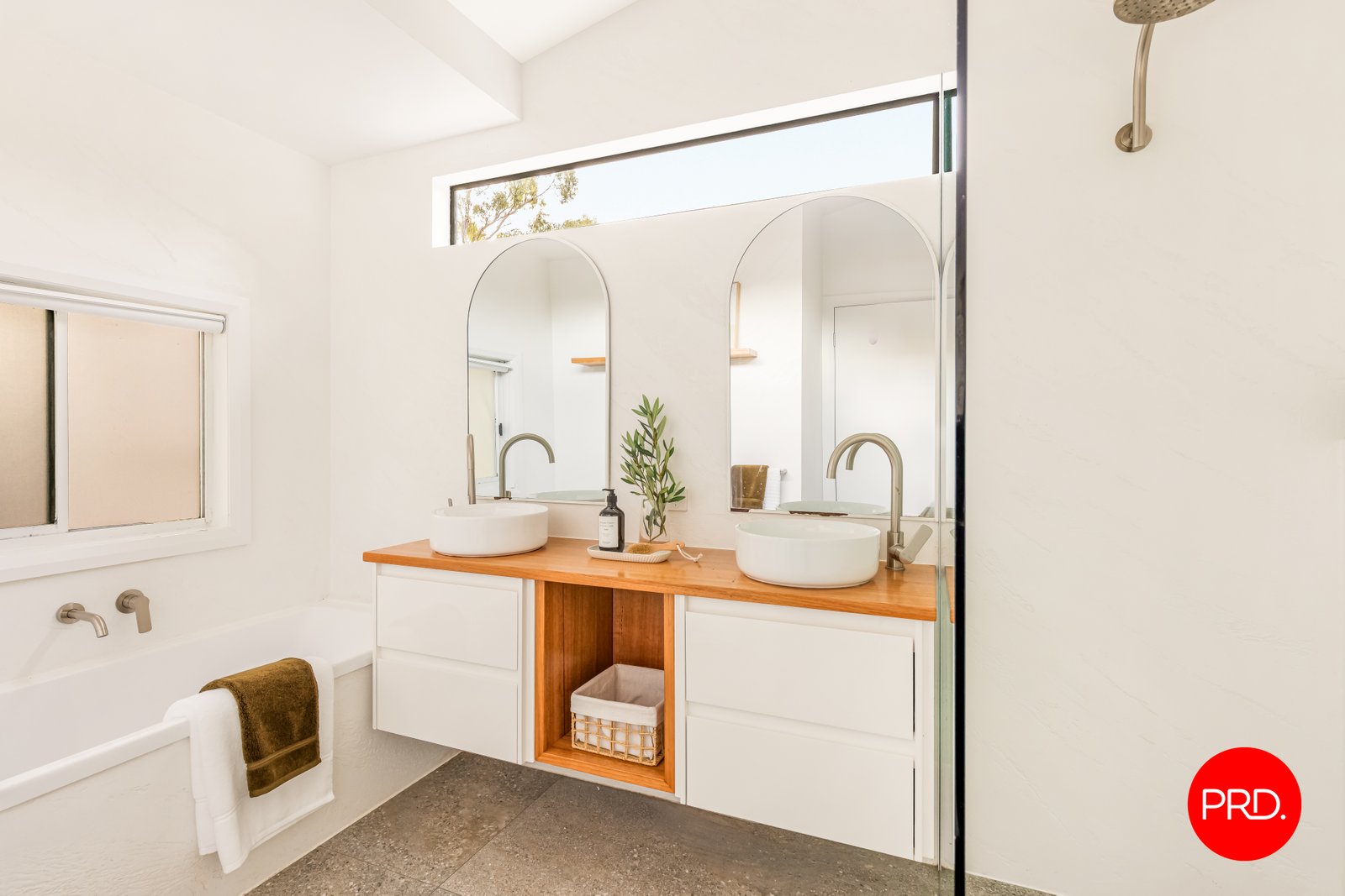 20 College Crescent FLORA HILL 12