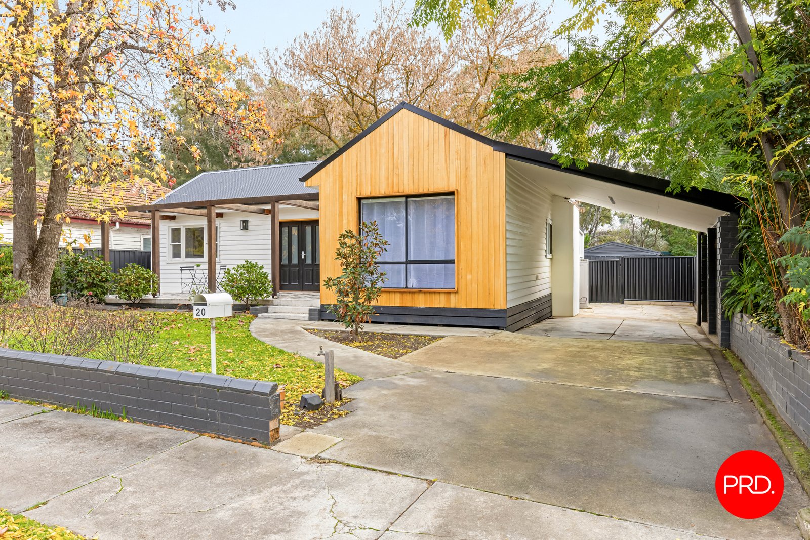 20 College Crescent FLORA HILL 18