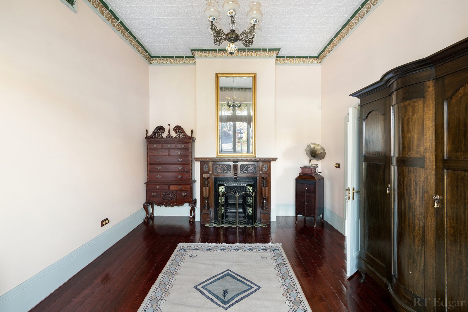 Real Estate and Property in 20 Collins Street, Preston, VIC