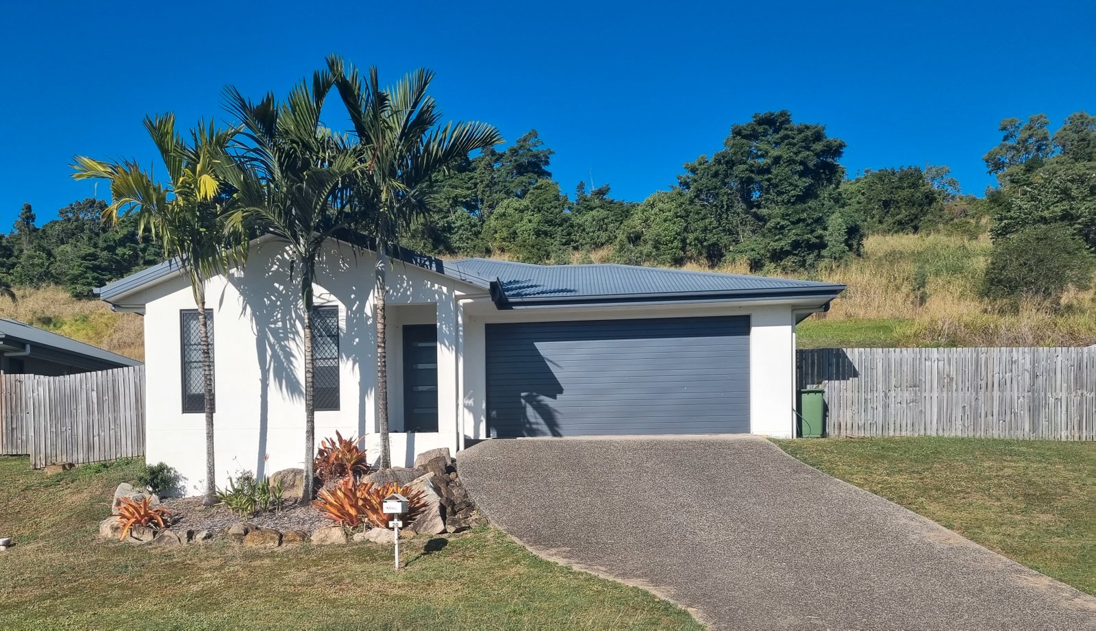 20 Companion Way CANNONVALE 1