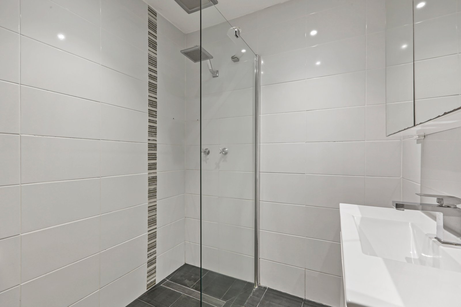 20 Coolibah Ave  ALBION PARK RAIL 7