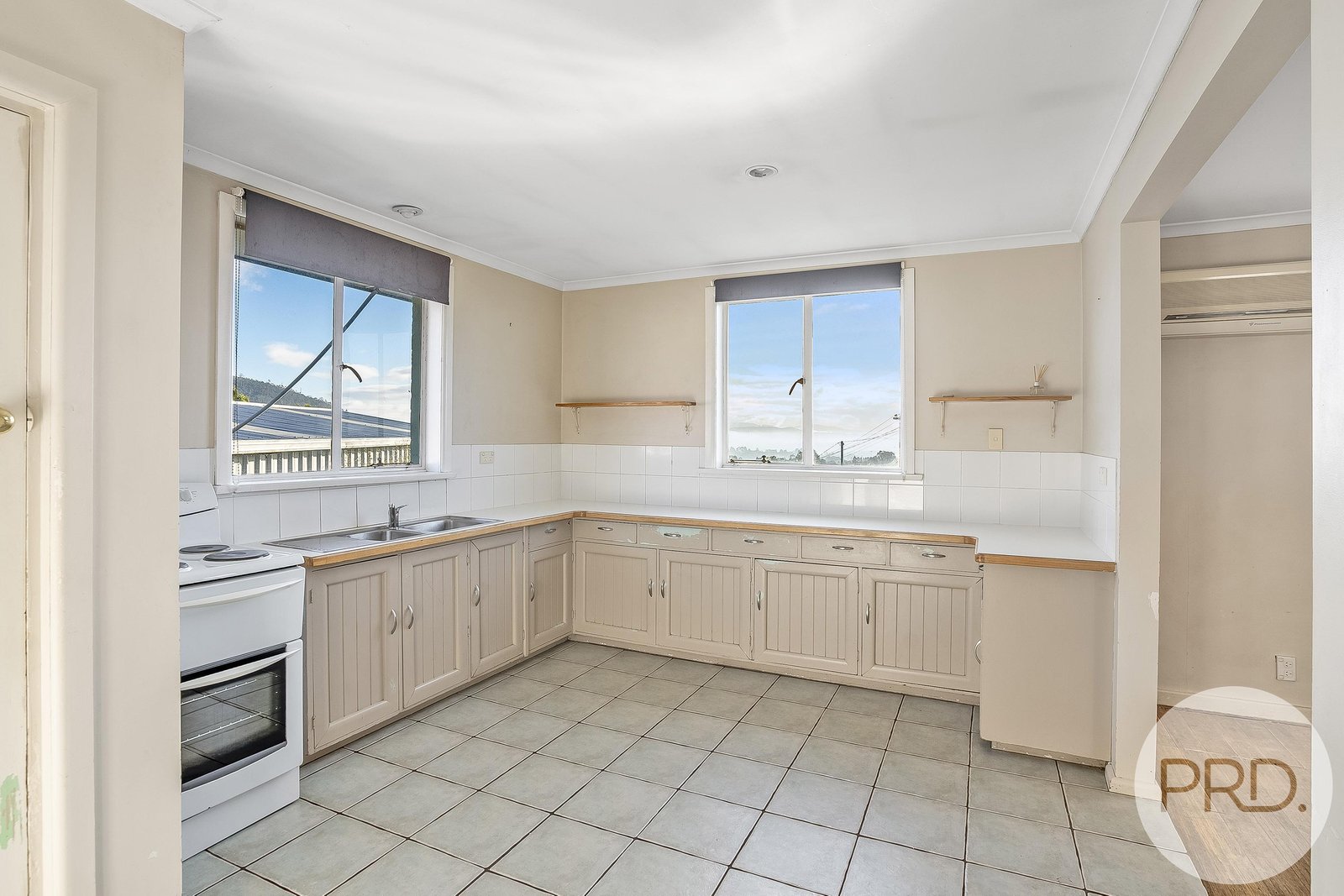 20 Corranga Drive CHIGWELL 8