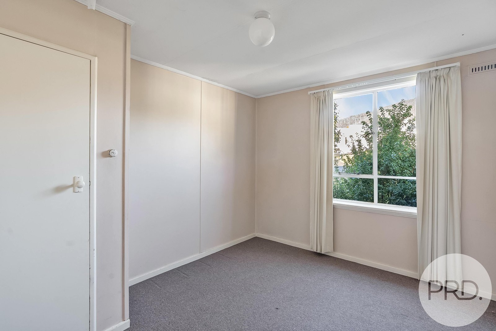20 Corranga Drive CHIGWELL 12