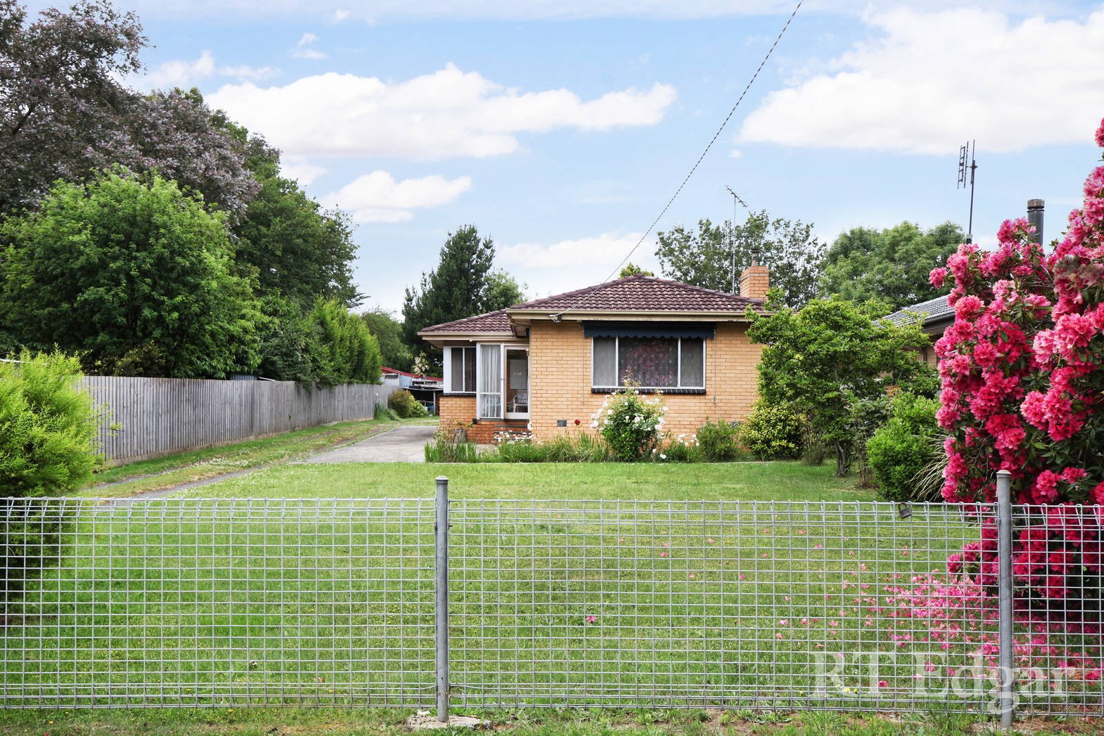 Real Estate and Property in 20 Cosmo Road, Trentham, VIC