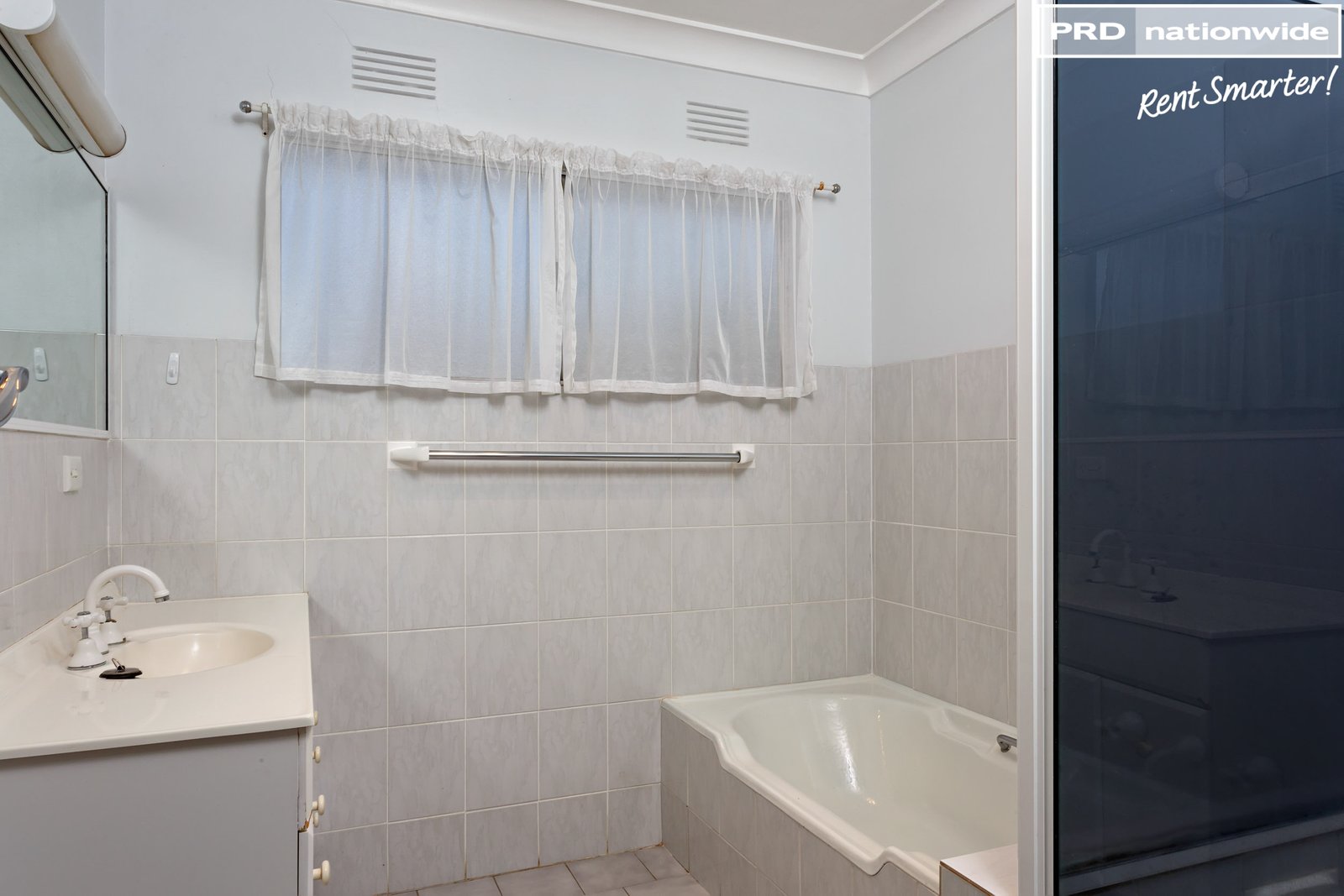 20 Dalkeith Avenue LAKE ALBERT 7