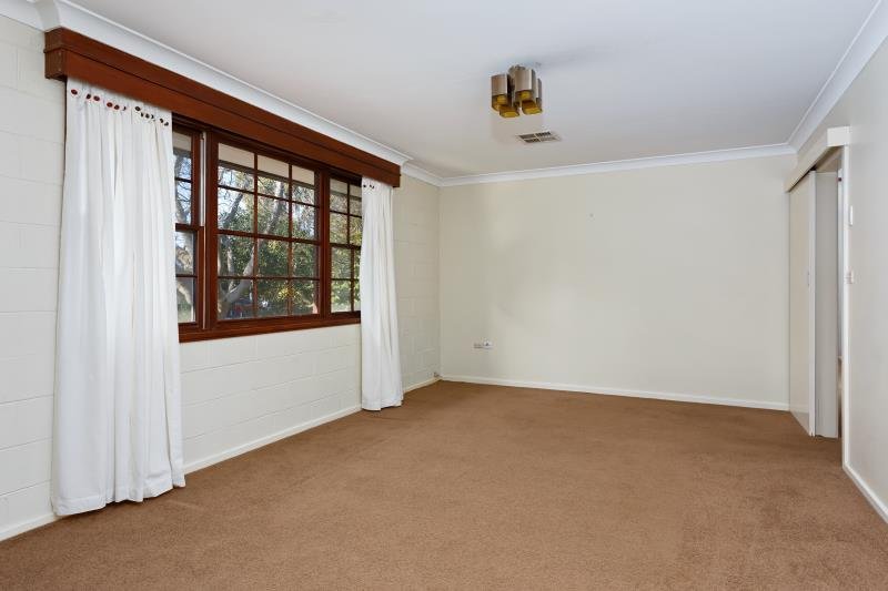 20 Dalkeith Avenue LAKE ALBERT 2