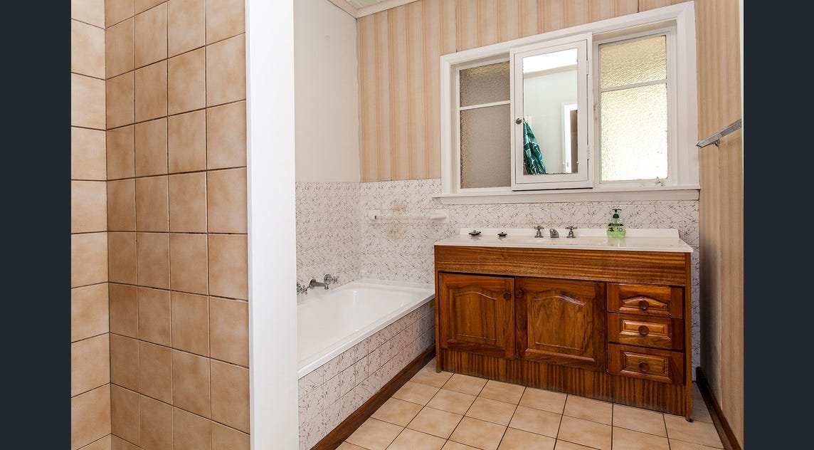 Real Estate and Property in 20 Derreck Avenue, Bulleen, VIC