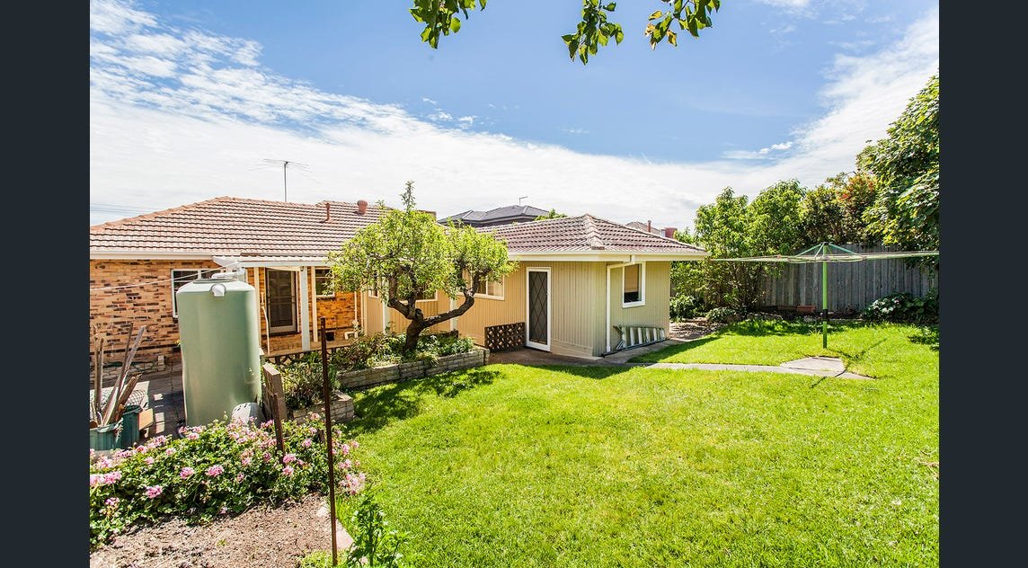Real Estate and Property in 20 Derreck Avenue, Bulleen, VIC