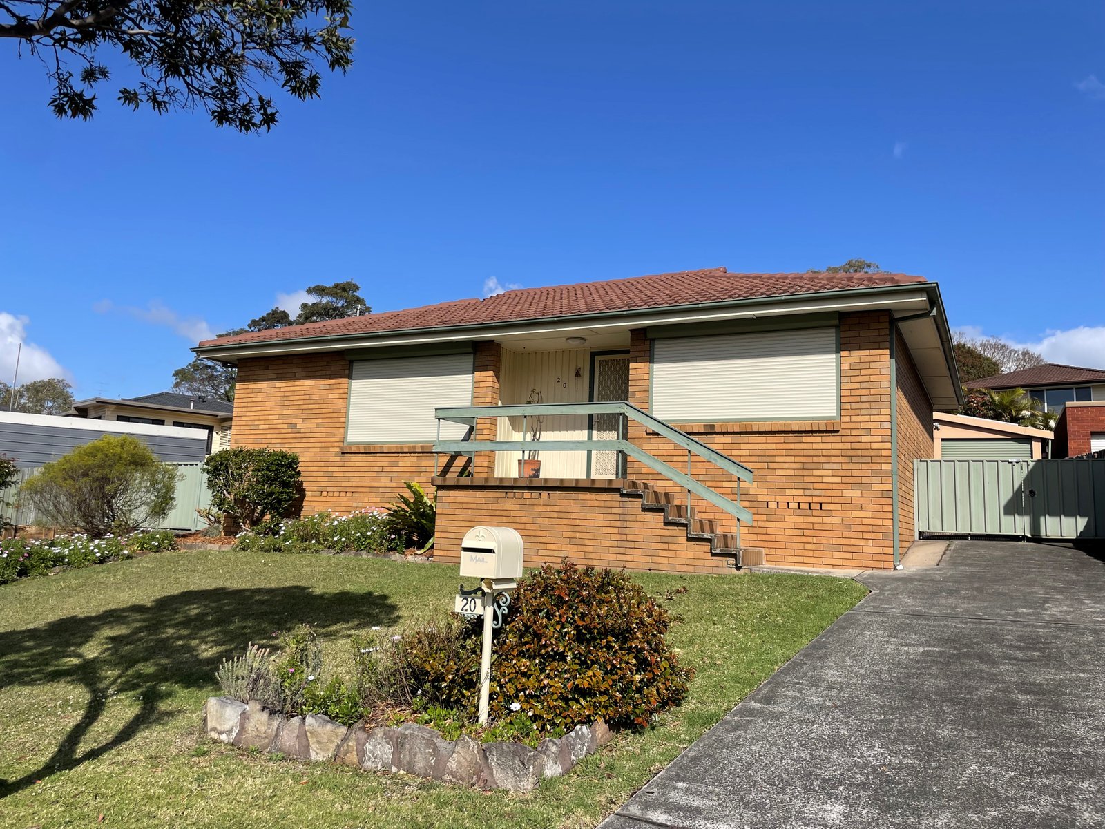 20 Dimond Avenue KANAHOOKA 1