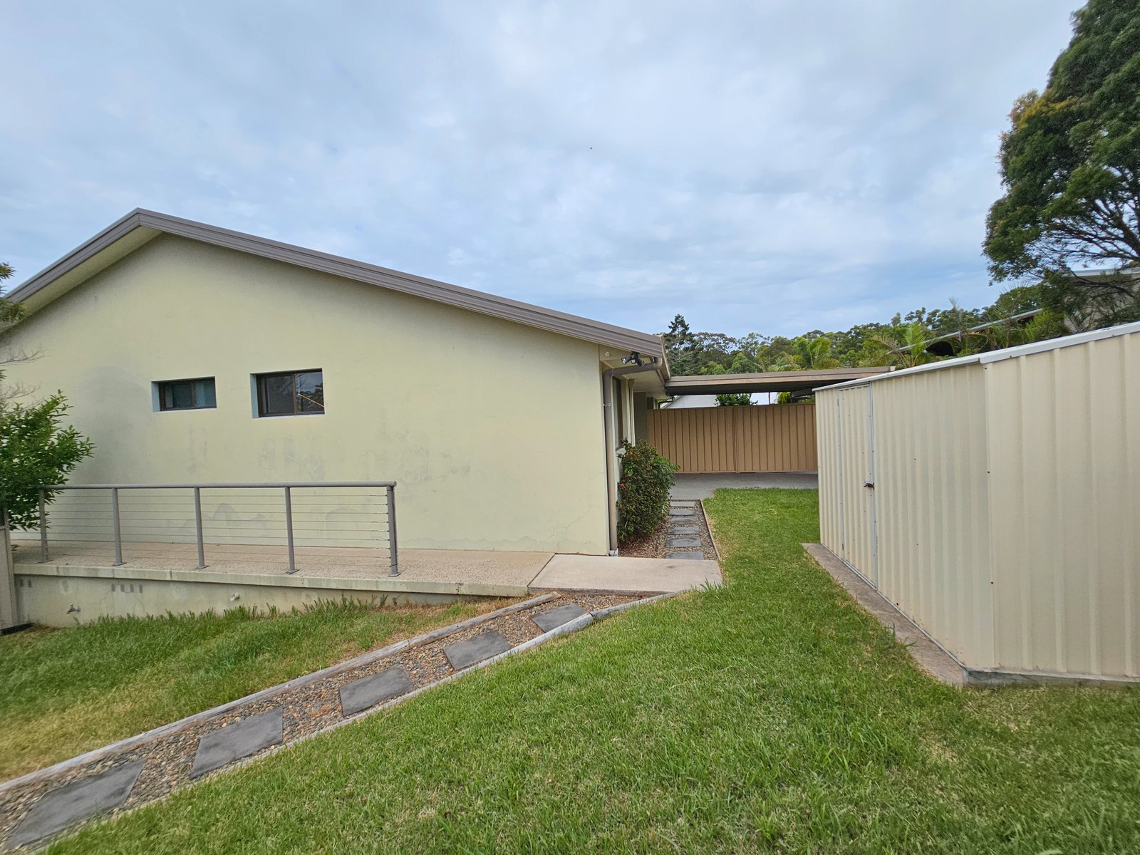 20 Estuary Drive MOONEE BEACH 1