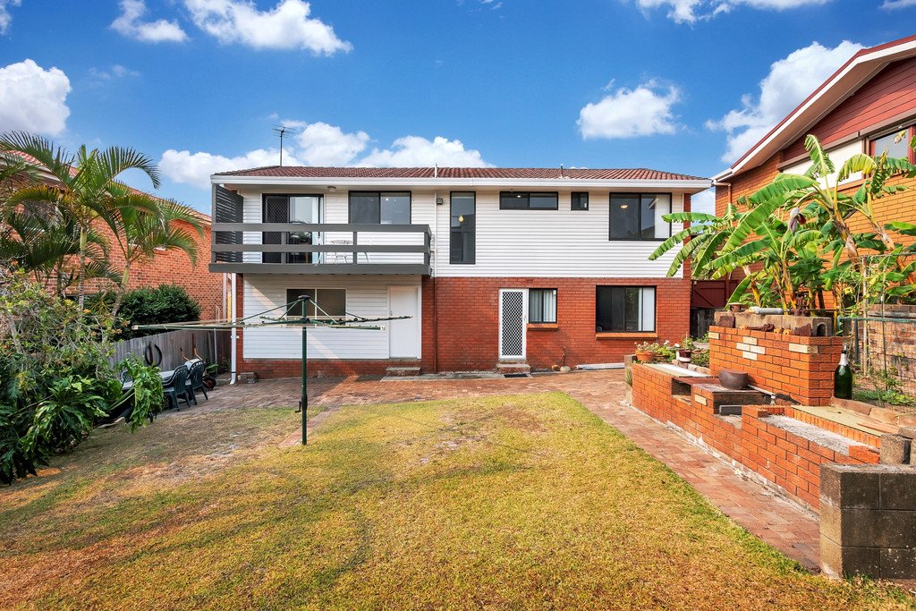 20 Eucla Crescent MALABAR 10