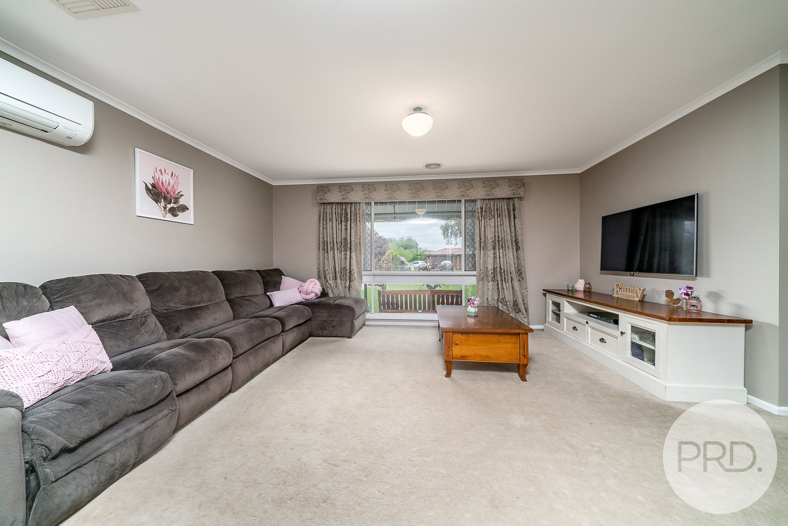 20 Eyre Street LAKE ALBERT 3