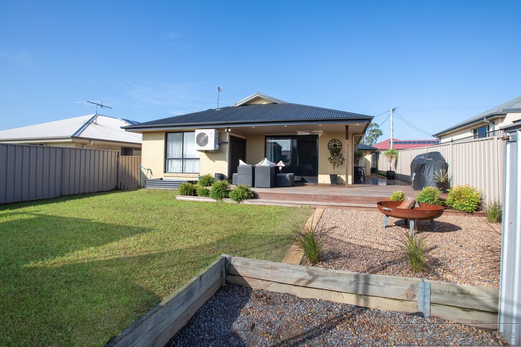 20 Farnsworth Street THORNTON 13