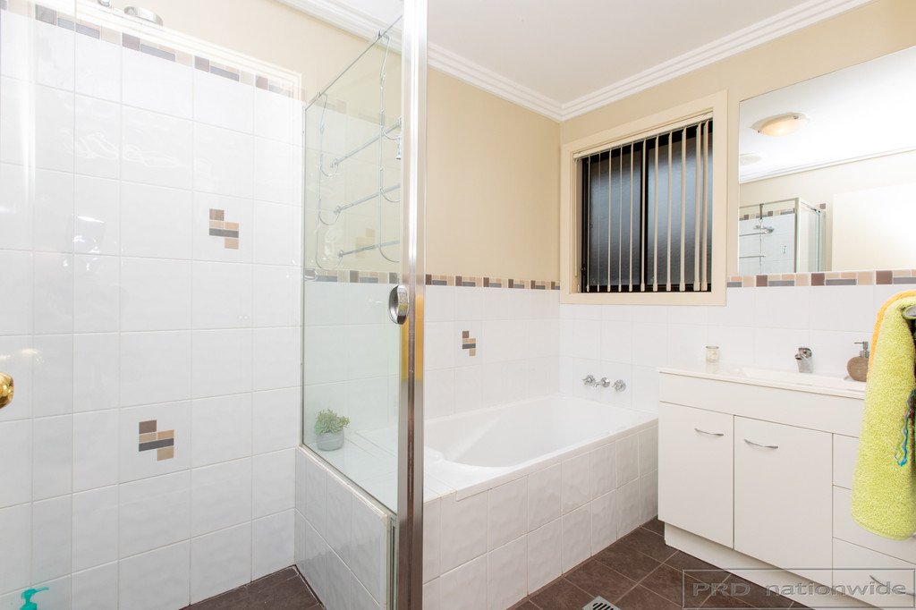 20 Farnsworth Street THORNTON 18