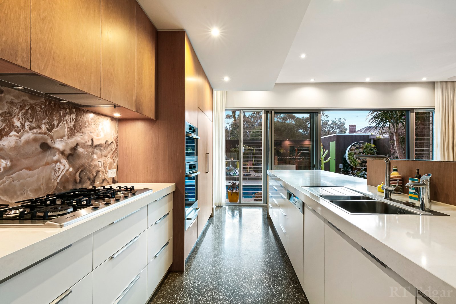 Real Estate and Property in 20 Foam Street, Elwood, VIC