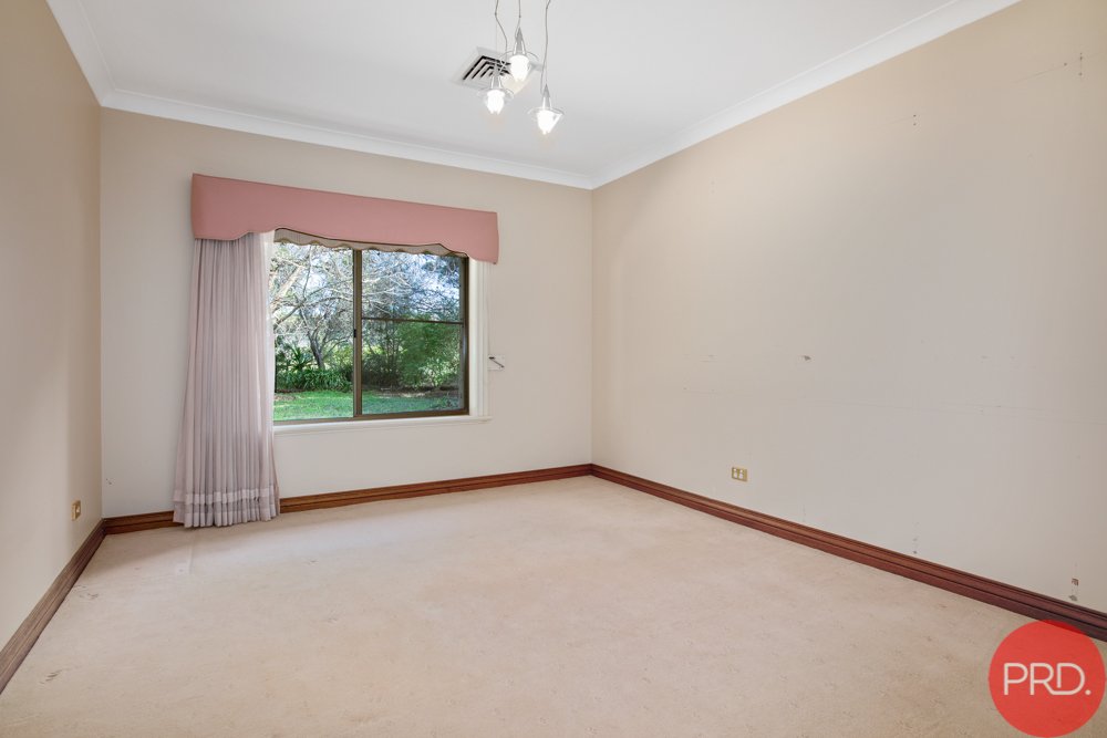 20 FORSYTHE Parade BLACK HILL 16