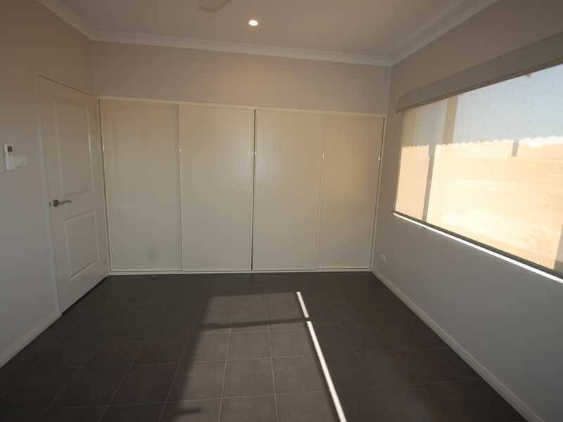 20 Foy Way BILINGURR 11