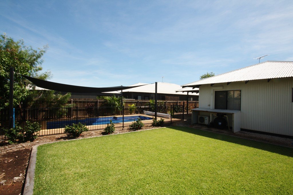 20 Foy Way BILINGURR 13