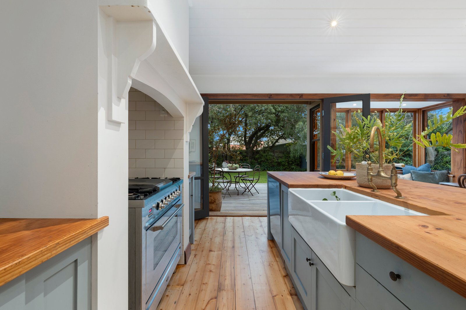 Gallery: 20 Francis Street