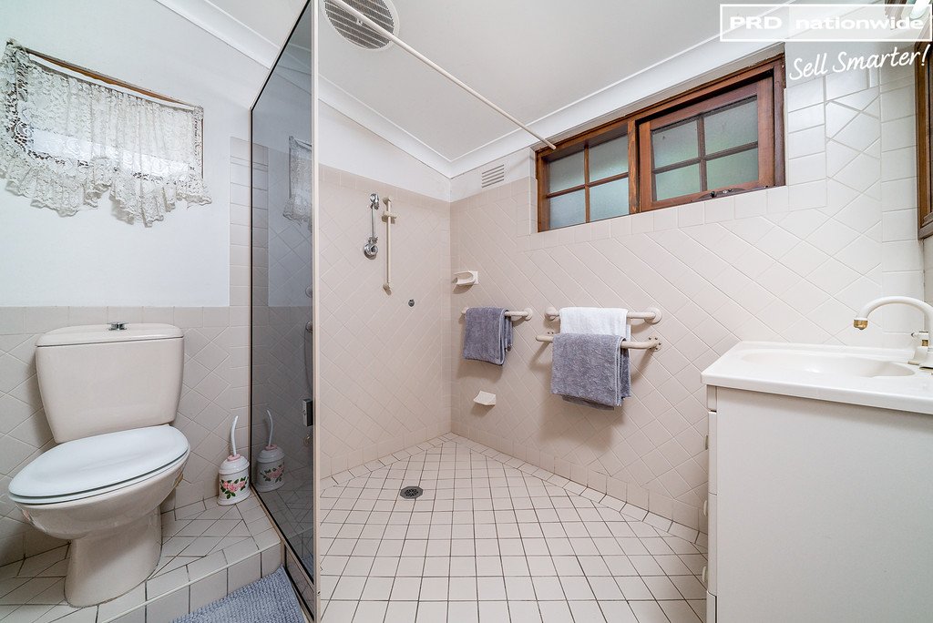 20 Freer Street WAGGA WAGGA 9