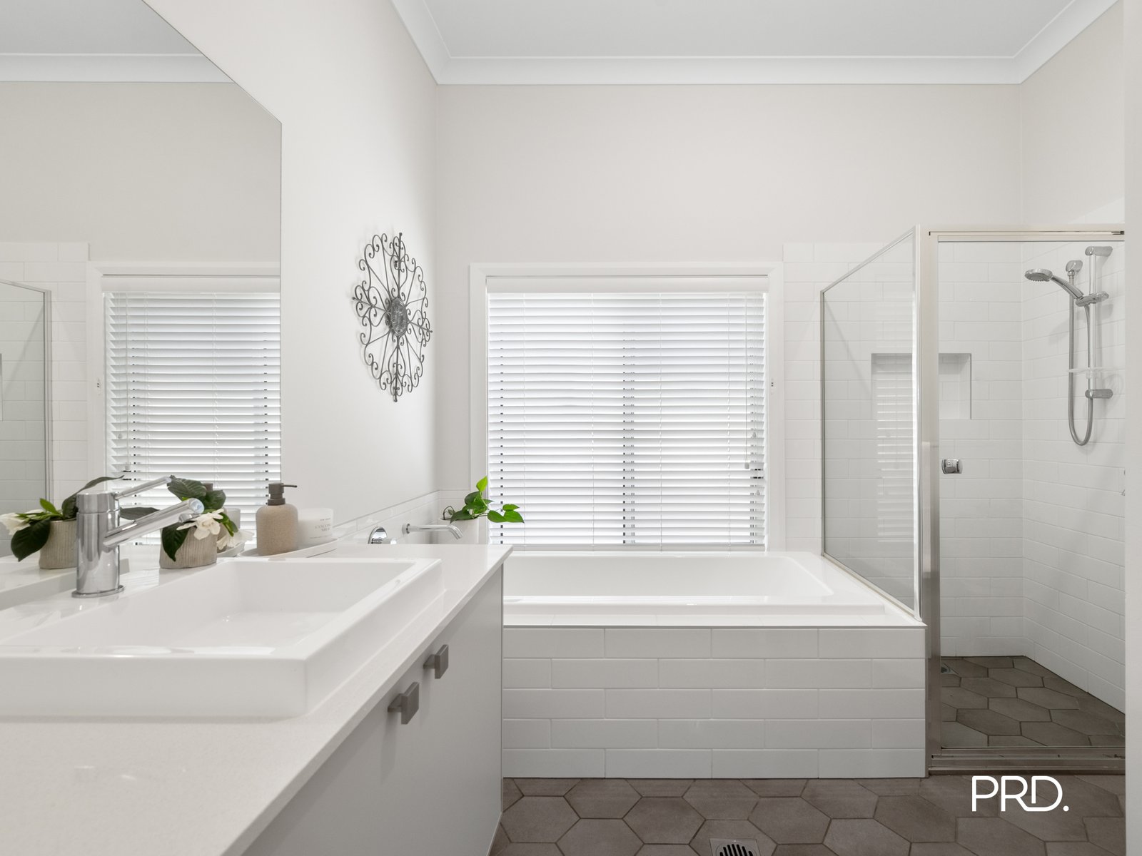 20 Galloway Road GLENMORE PARK 11