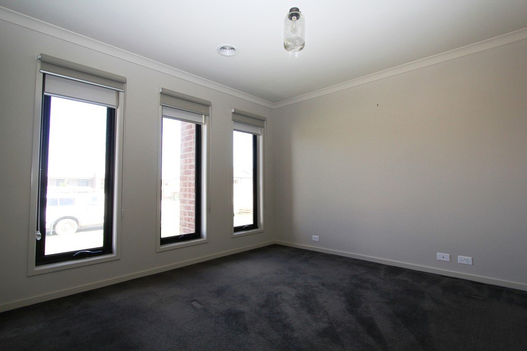 20 Gemstone Road Winter Valley 9