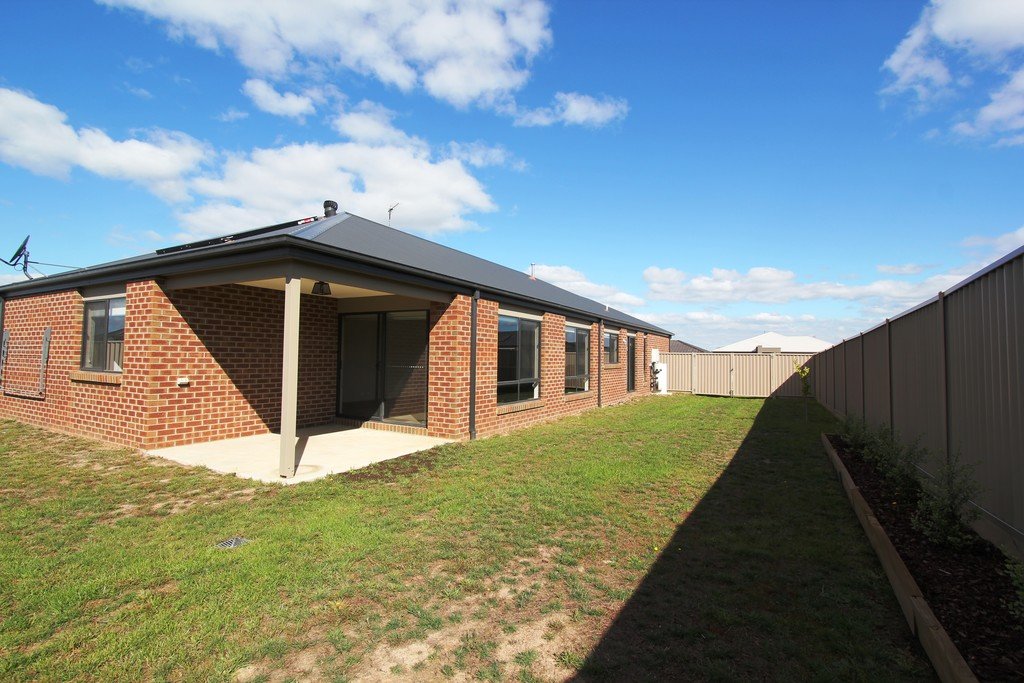 20 Gemstone Road Winter Valley 16