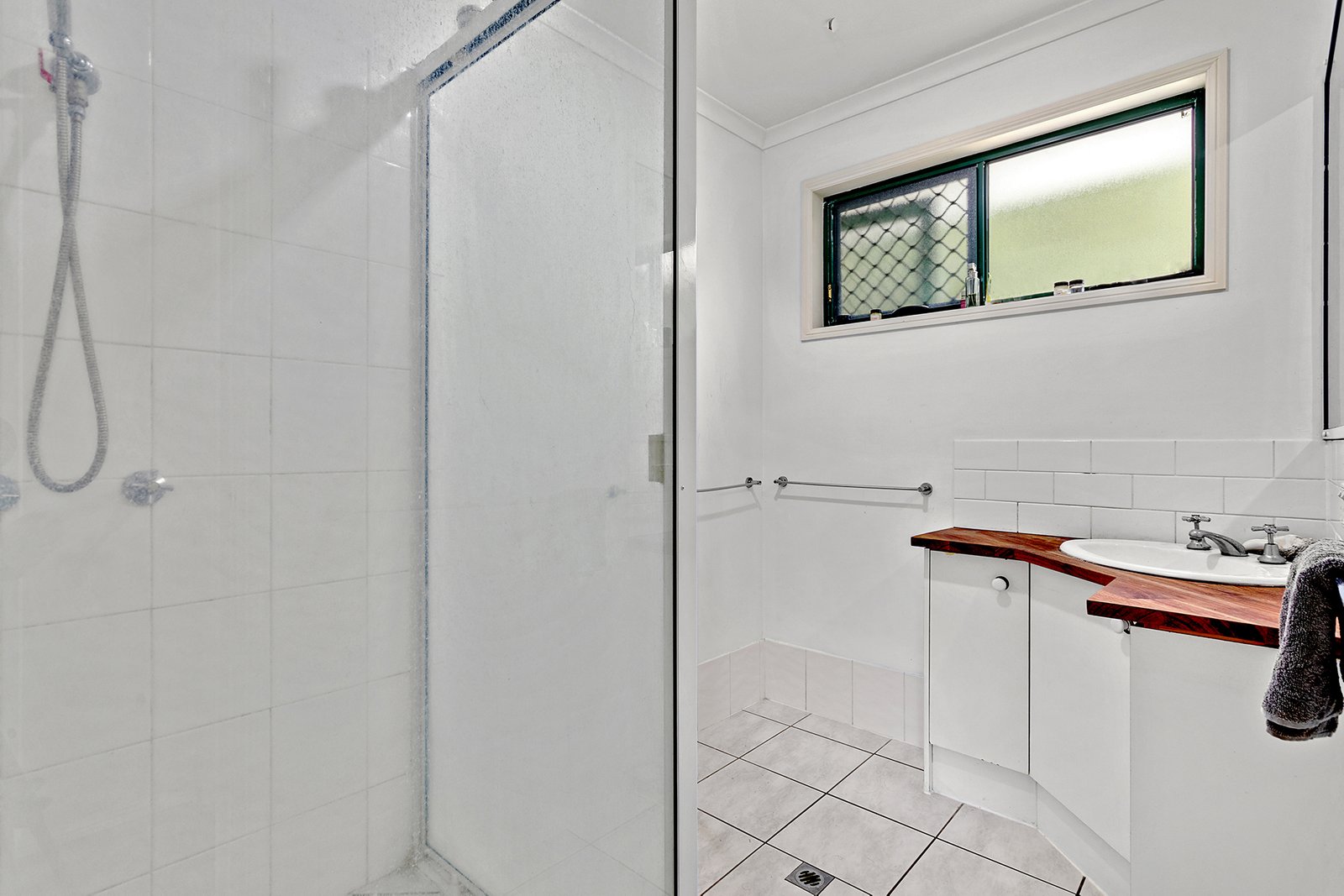 20 Grace Avenue CANNONVALE 13