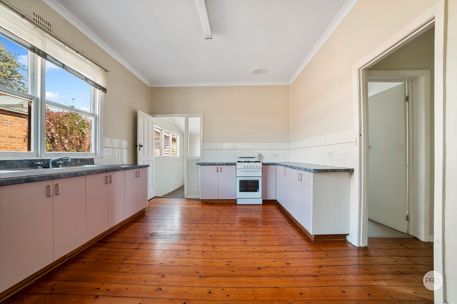 20 Hammer Street FLORA HILL 3