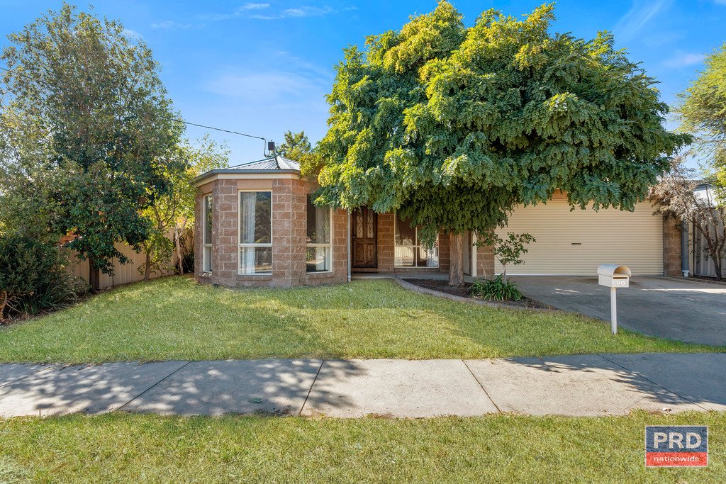 20 Hercules Street LONG GULLY 1