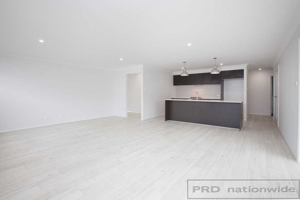 20 Hillgate Drive THORNTON 8