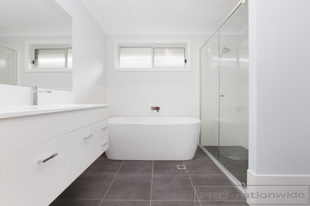 20 Hillgate Drive THORNTON 14