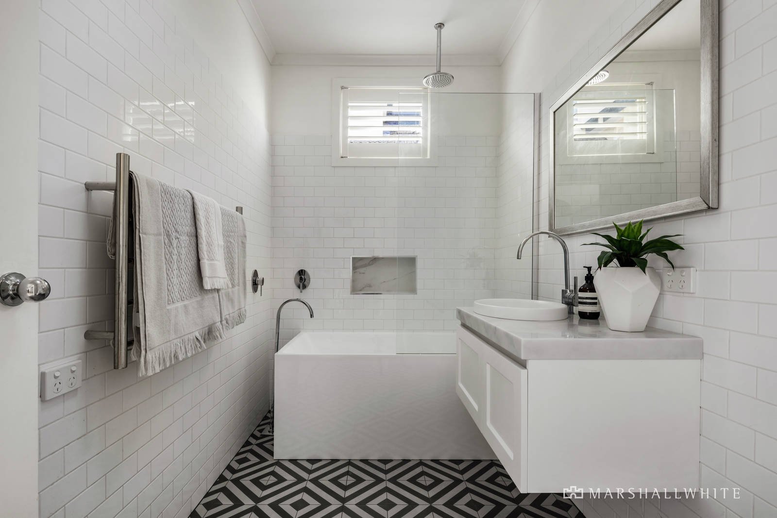 20 Hillside Parade, Glen Iris, VIC