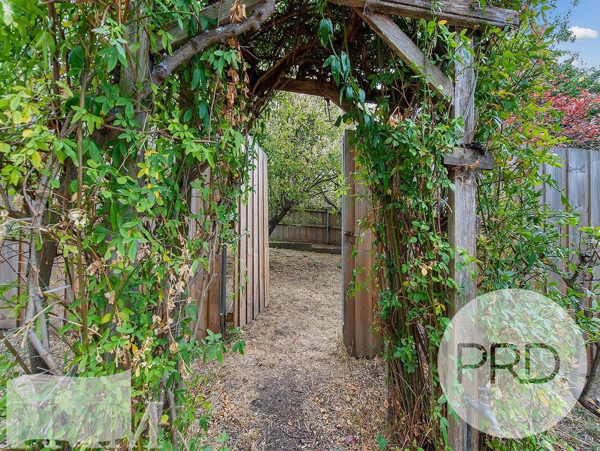 20 Hilton Road CLAREMONT 9