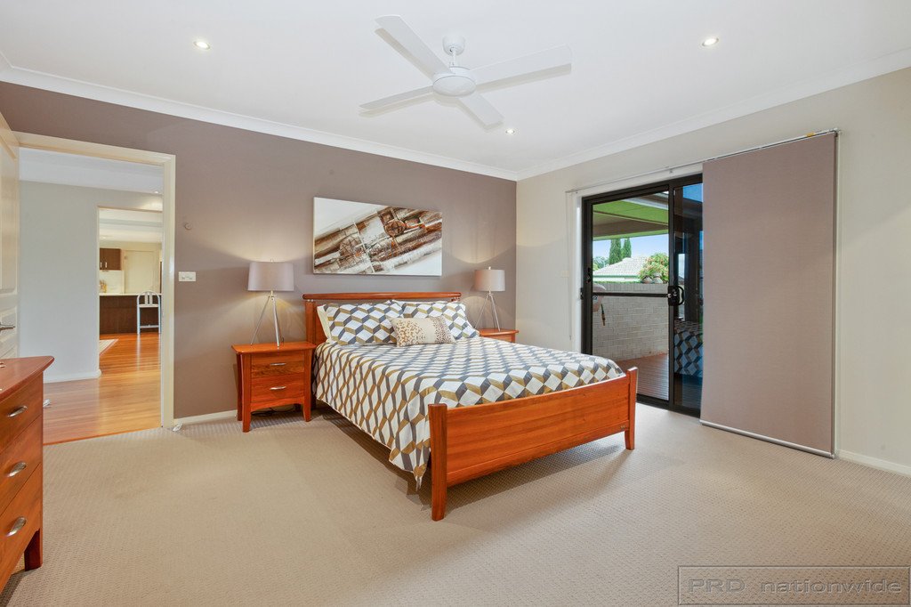 20 Honeyoak Drive ABERGLASSLYN 6