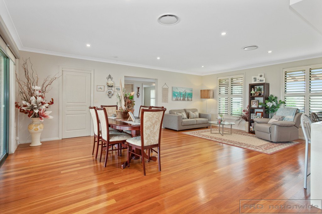 20 Honeyoak Drive ABERGLASSLYN 9
