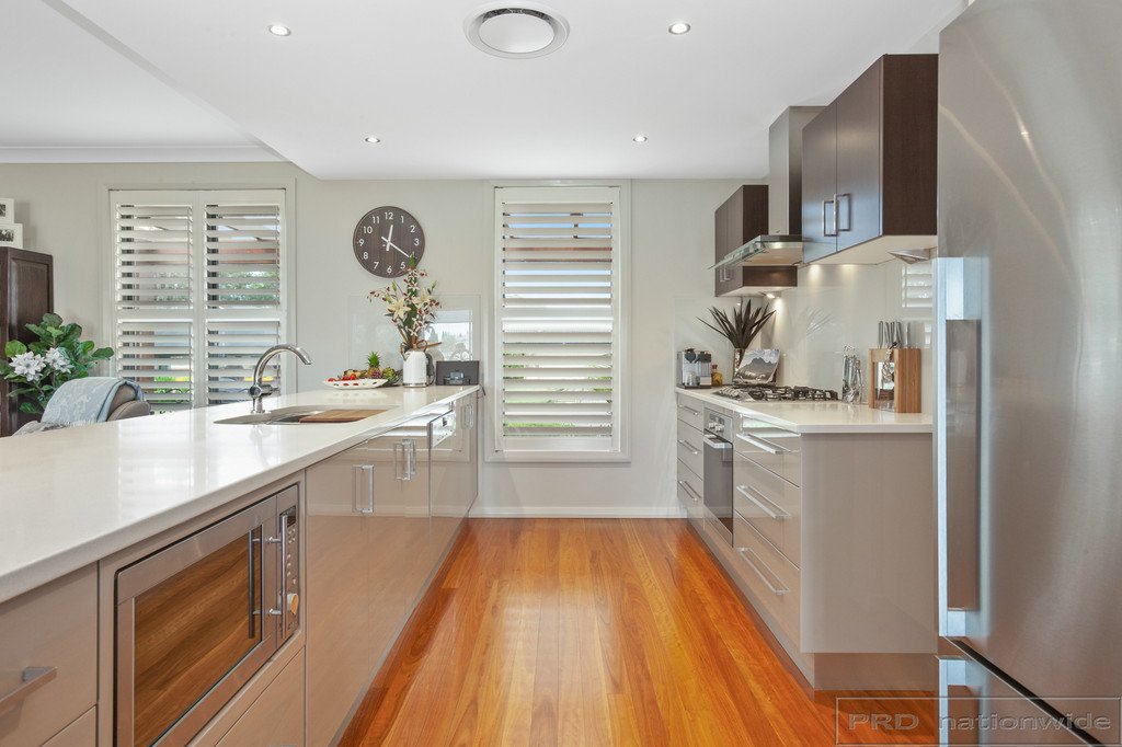 20 Honeyoak Drive ABERGLASSLYN 11