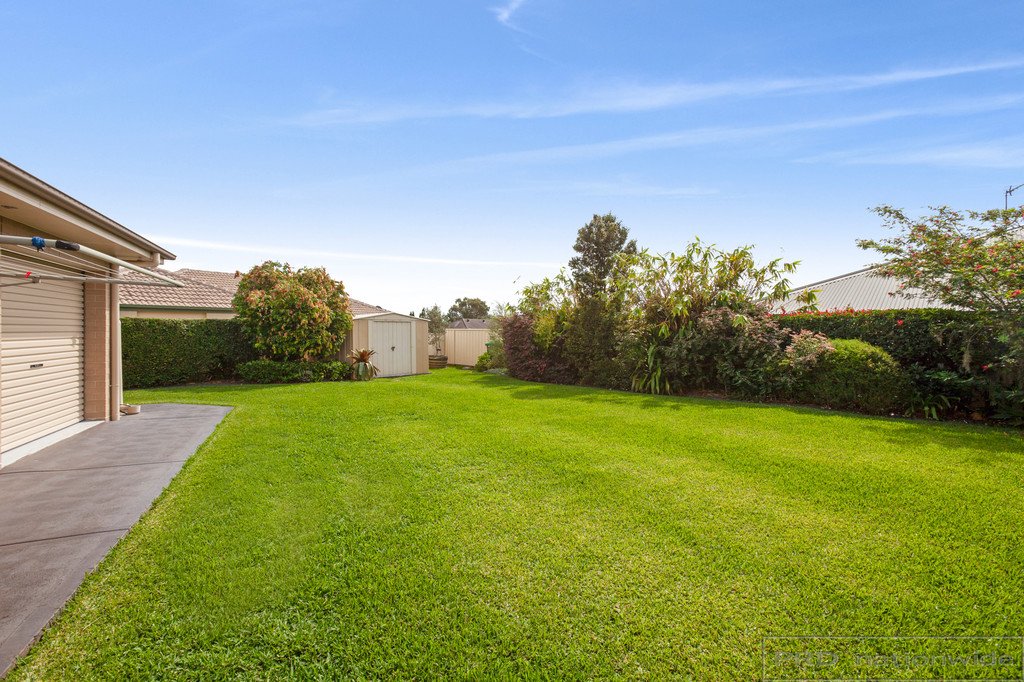 20 Honeyoak Drive ABERGLASSLYN 25