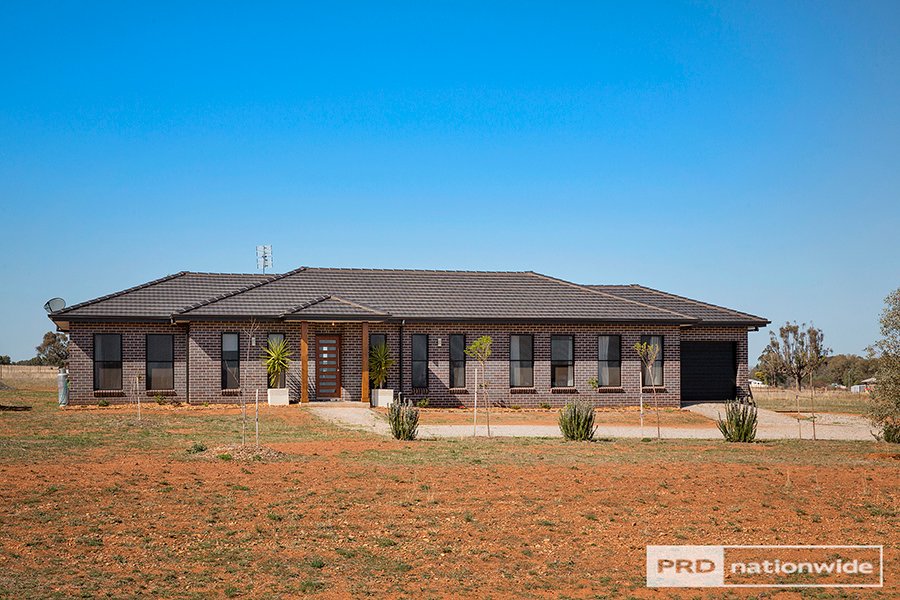 20 Horseshoe Place TAMWORTH 1