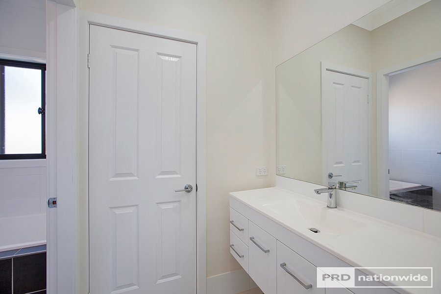 20 Horseshoe Place TAMWORTH 7